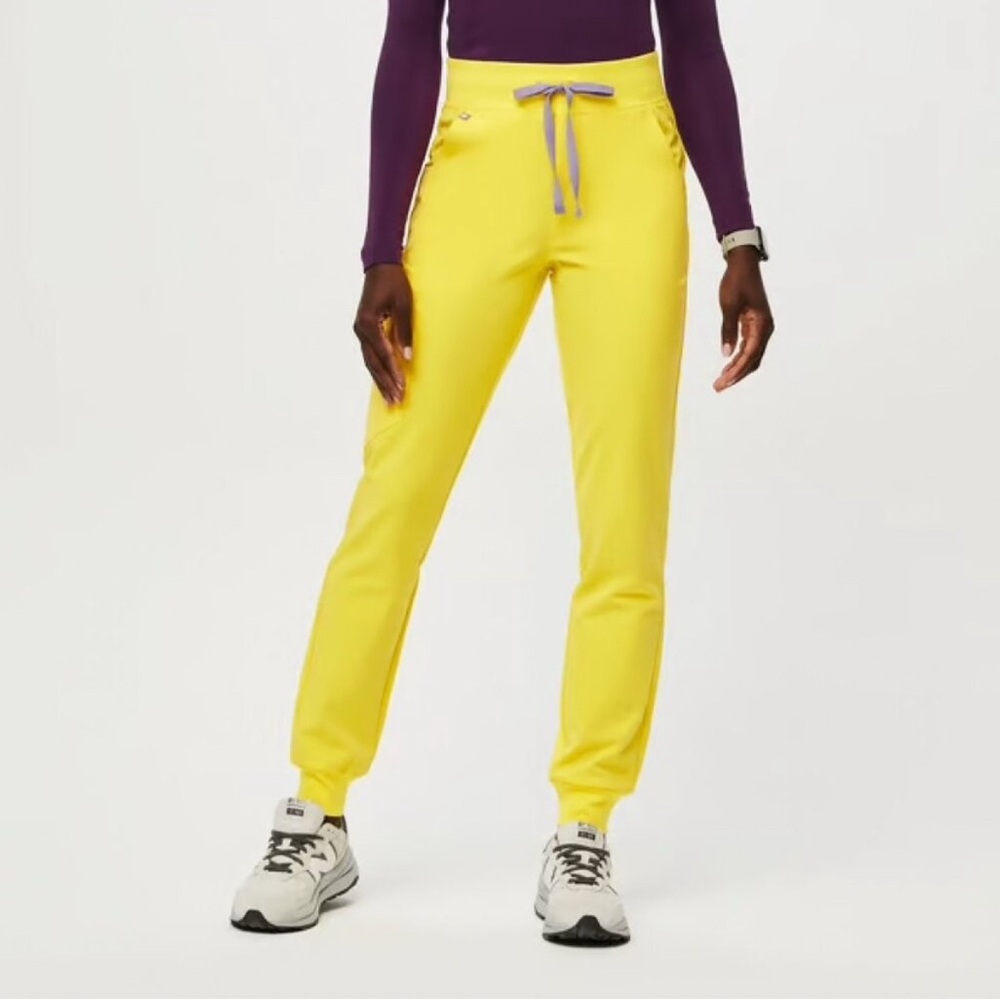 FIGS Women’s Lifesaver Yellow Zamora Scrub Jogger Pants - size S